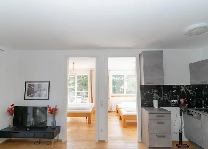Luxurious With Big Balcony Near Center Vienna