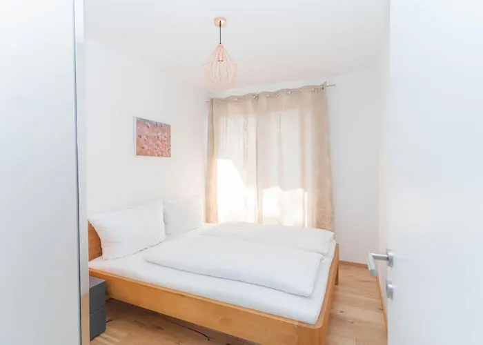 Luxurious With Big Balcony Near Center *