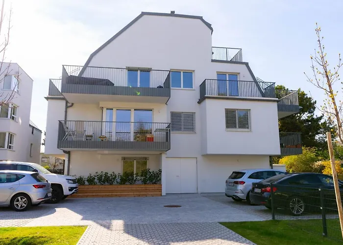 Luxurious With Big Balcony Near Center