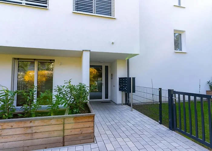 Luxurious With Big Balcony Near Center Vienna